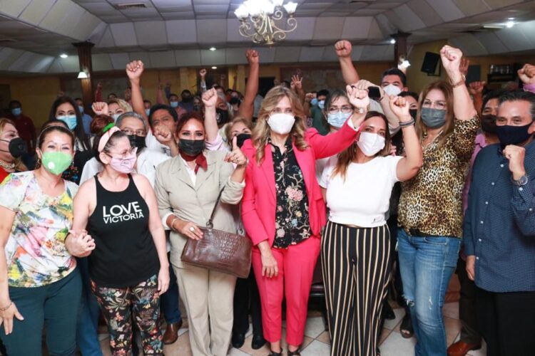 Reciben con alegría a Maki Ortiz en el sur de Tamaulipas