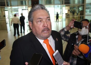 Gustavo Cárdenas no va ni con MORENA ni con el PAN