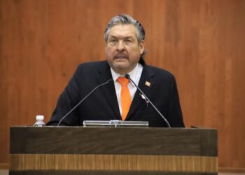 Formar una comisión plural que revise la actuación de los Diputados de la Legislatura pasada propone Gustavo Cárdenas