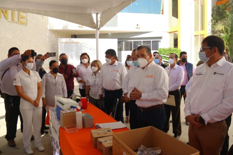 Inician ISSSTE-SNTE jornada de vacunación contra Influenza y neumococo
