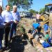 Supervisa Lalo Gattás instalación de líneas de distribución de agua y drenaje sanitario