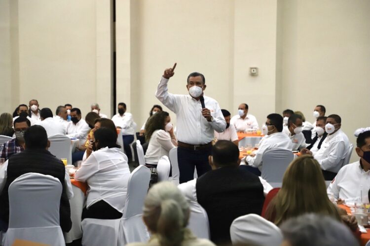 Diversidad de ideas y pensamiento fortalece al SNTE: Rigoberto Guevara Vázquez