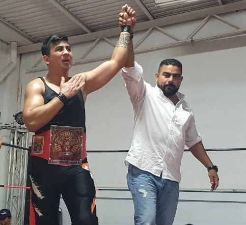 Obtiene Black Faller cinturón como campeón de Victoria