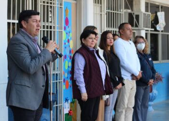 Participa Diputado en ceremonia de honores a la bandera