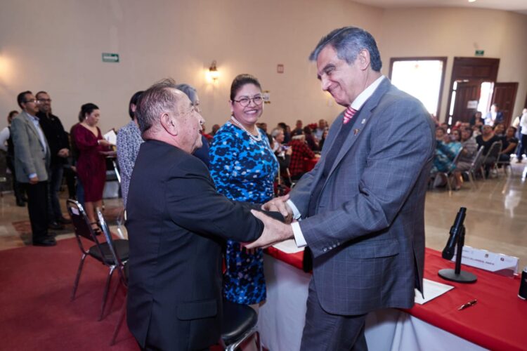 Estoy del lado de los trabajadores del sector salud: Gobernador