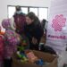 Lleva Ale Cárdenas apoyos invernales y juguetes al ejido Juan Capitán