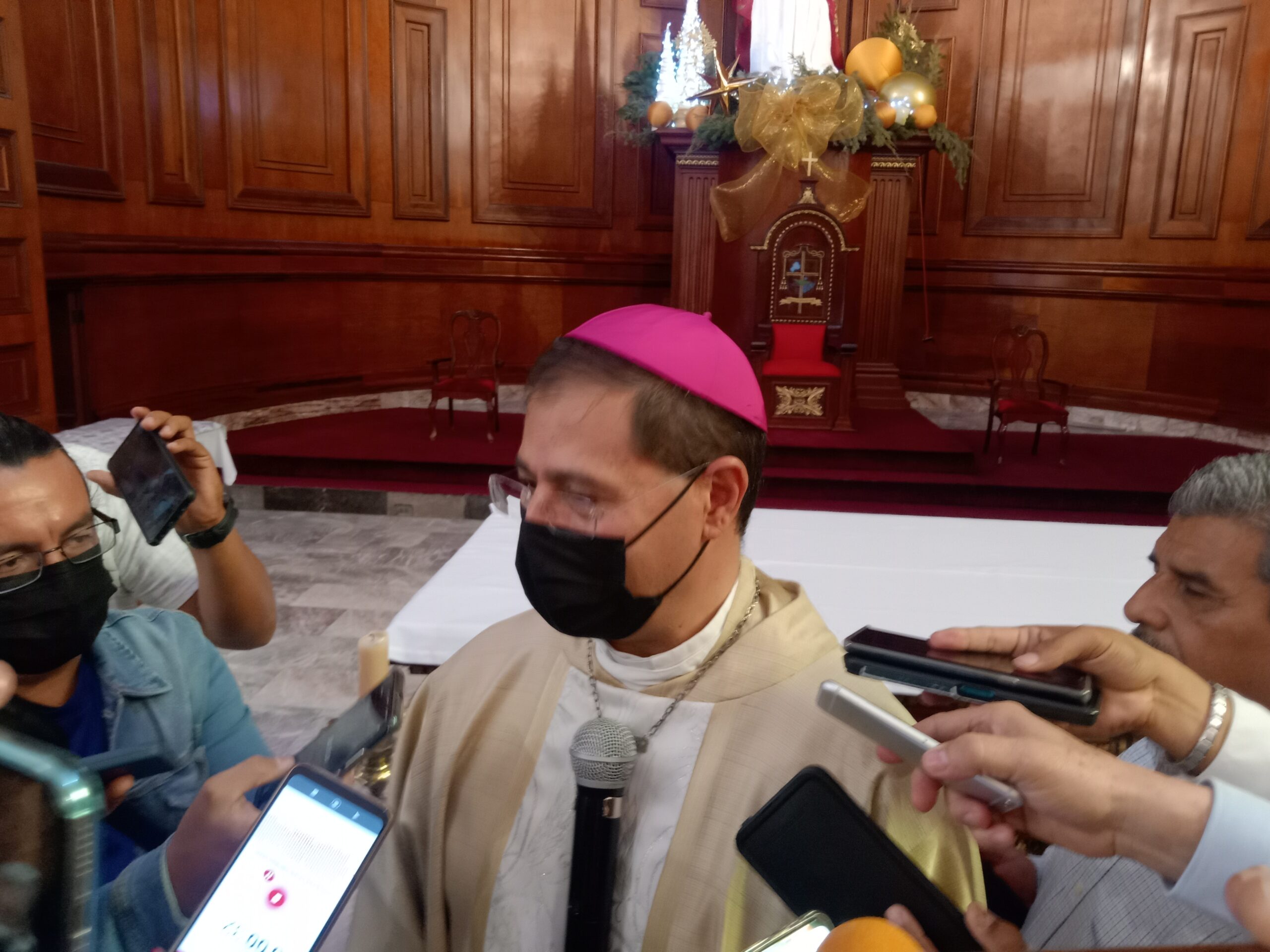 Llama Obispo de Victoria a pedir oración por la salud