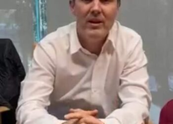 JR se declara triunfador