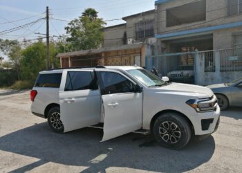 Aseguran camioneta con armamento en Reynosa