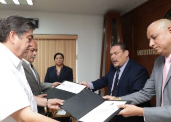 Recibe Morena-PT constancia de mayoría