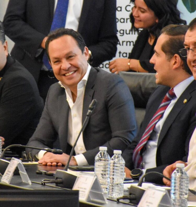 Clemente Castañeda presenta 10 puntos para que funcione la Comisión Bicameral