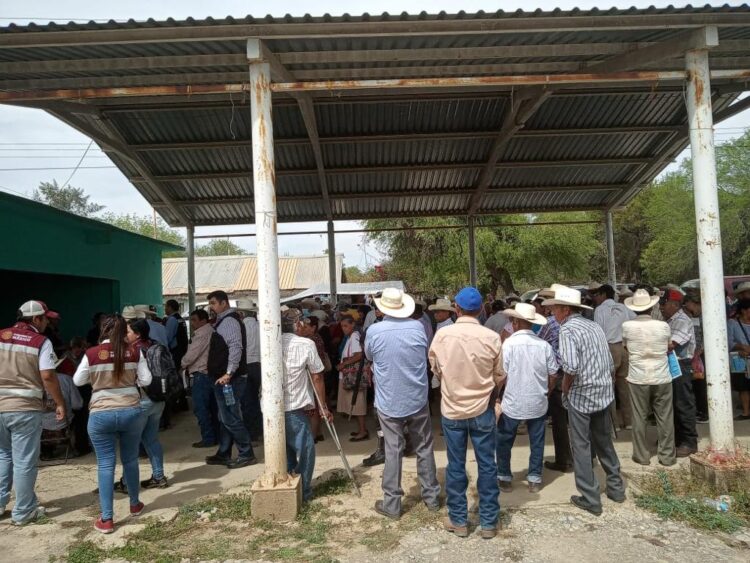 Custodian pago de programas federales en Villagrán