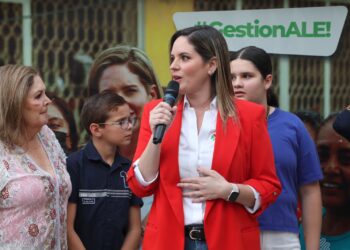 Inaugura Ale Cárdenas nueva oficina de gestión 
