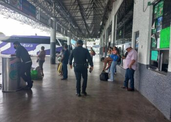 Vigilancia permanente de la Guardia Estatal en centrales de autobuses