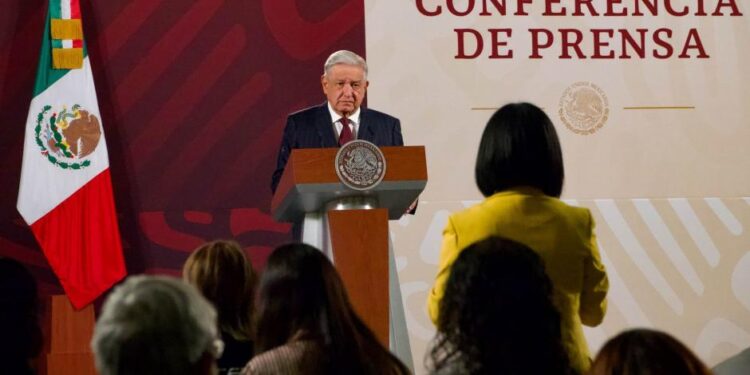 Pide AMLO mayor control en venta de armas a Estados Unidos