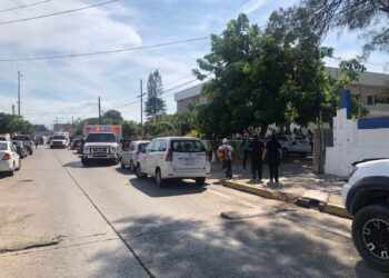 Guardia Estatal participa en rescate de feligreses tras derrumbe de techumbre