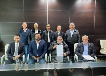 Gobierno del Estado recibe donación de terreno para paradero turístico en Jiménez