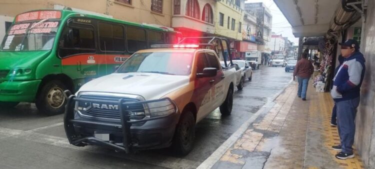 Guardia Estatal mantiene proximidad en negocios ante compras navideñas