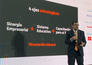 Comparte Nuevo León su Plan de Electromovilidad en Foro Nacional Económico