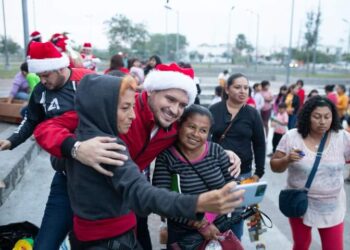 Beto Granados Deslumbra Matamoros con una Mega Caravana Navideña