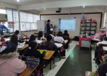 Primaria victorense recibe pláticas de ciberseguridad 