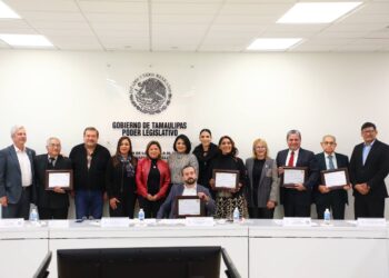Reconocen participación en el proceso de la Medalla al Mérito “Luis García de Arellano”