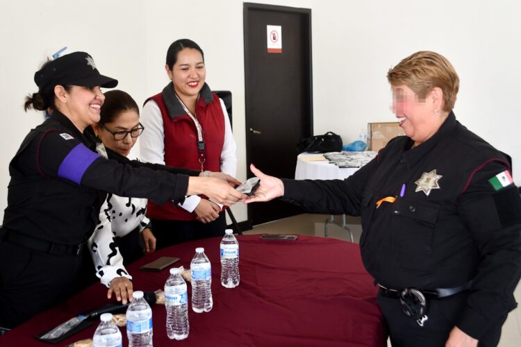 Guardia Estatal recibe donación de lentes en Campaña Integral de Salud Visual
