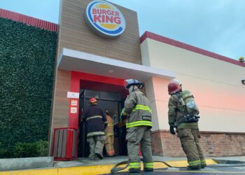 Incendio de Burger King producto de la acumulación de grasa en la cocina