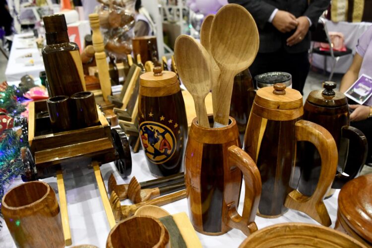 Artesanías hechas en CEDES forman parte del Segundo Bazar “Un DIFciembre para Recordar”