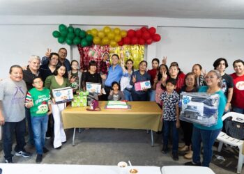 Celebra Diputado Luis René Cantú posadas navideñas
