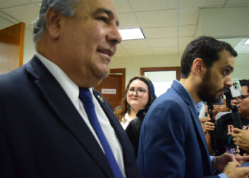 Propina juez golpe al auditor Espino