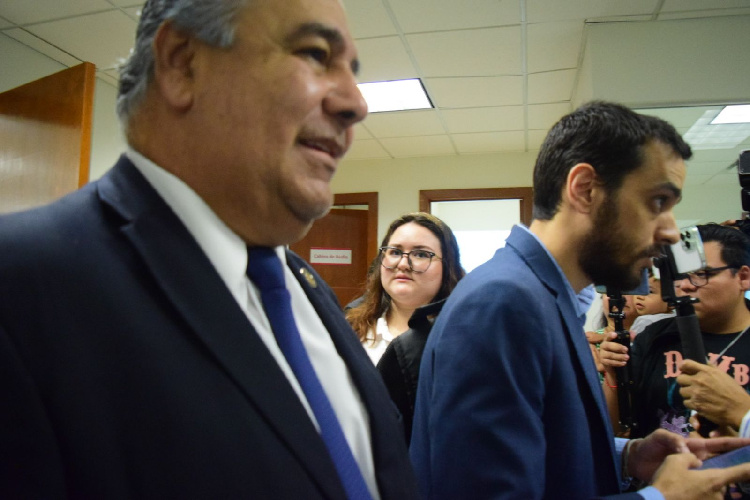 Propina juez golpe al auditor Espino
