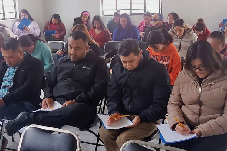 Fomenta Secretaría de Educación integración de comunidad educativa con rally familiar