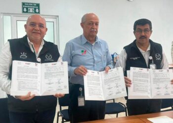 El rector Dámaso Anaya sostiene acuerdos de la UAT con el sistema portuario de Altamira