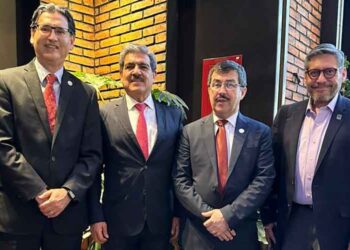 Refuerza Rector vinculación de la UAT con asociaciones de educación superior