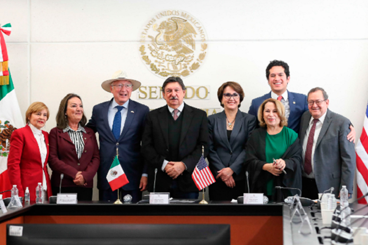 Los mandan a la guerra sin fusil