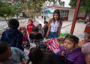Promueve UAT actividades científicas para alumnas de escuelas primarias