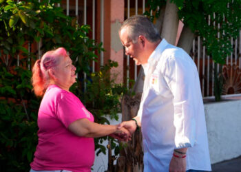 Va Carlos Canturosas por más beneficios sociales para Neolaredenses
