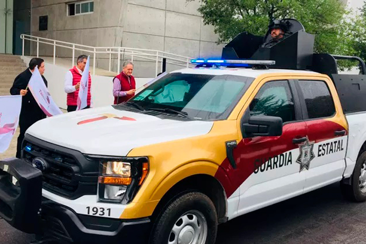 Entrega Gobernador patrullas blindadas