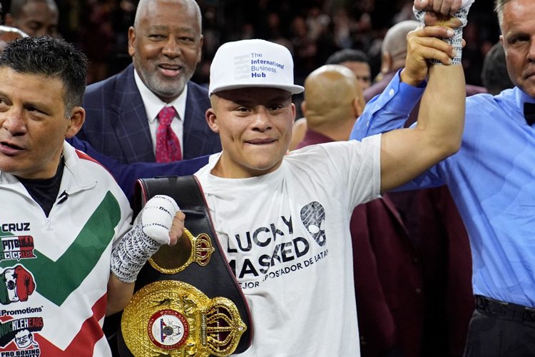 ‘Pitbull’ Cruz ‘mordió’ sin piedad a Rolly Romero