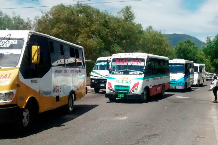 Ajustan ‘voluntariamente’ tarifas en transporte en Victoria