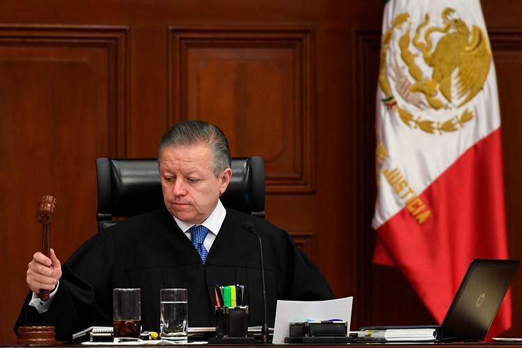 Reforman leyes de amparo y amnistía