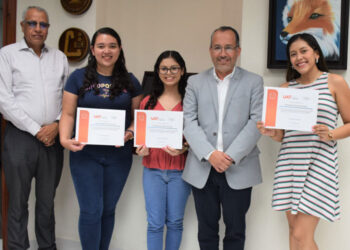 Estudiantes de la UAT destacan en concurso nacional del IMCP