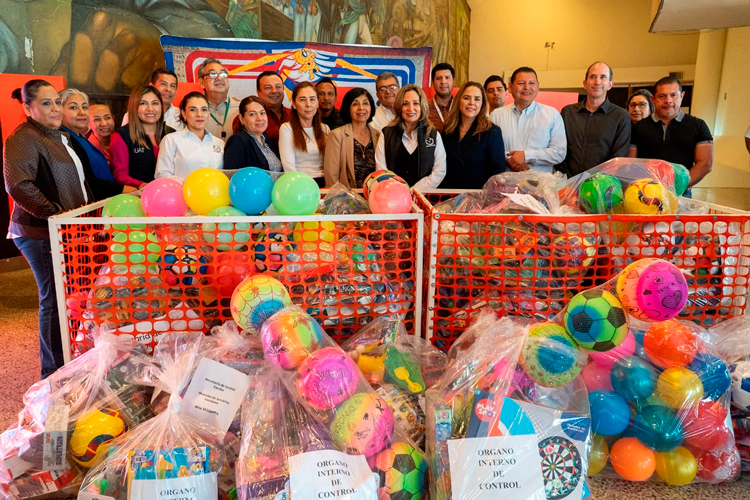 Promueve la UAT colecta de juguetes para celebrar el Día del Niño