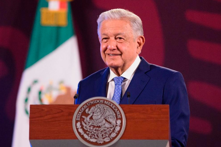 AMLO anuncia que “va a lo jurídico” caso de María Amparo Casar
