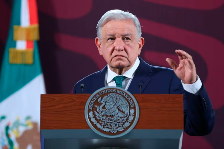 AMLO culpa a los gobiernos del pasado de la violencia política electoral