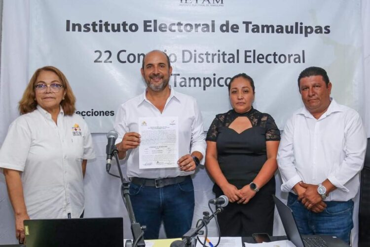 Entregan Constancia de Diputado Electo a Pepe Schekaibán