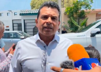 Gattás vota confiado; elecciones van pacíficas