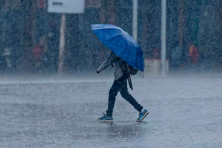 «Francine» inicia con fuertes lluvias en Tamaulipas