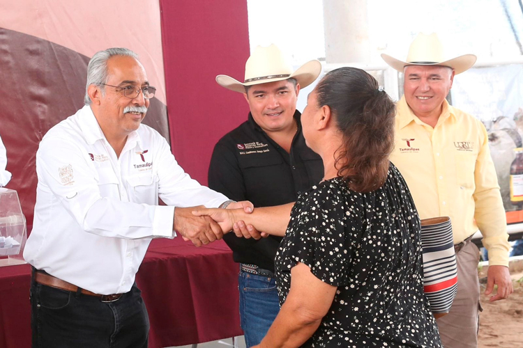Fortalecen sector ganadero con evento de mejoramiento genético